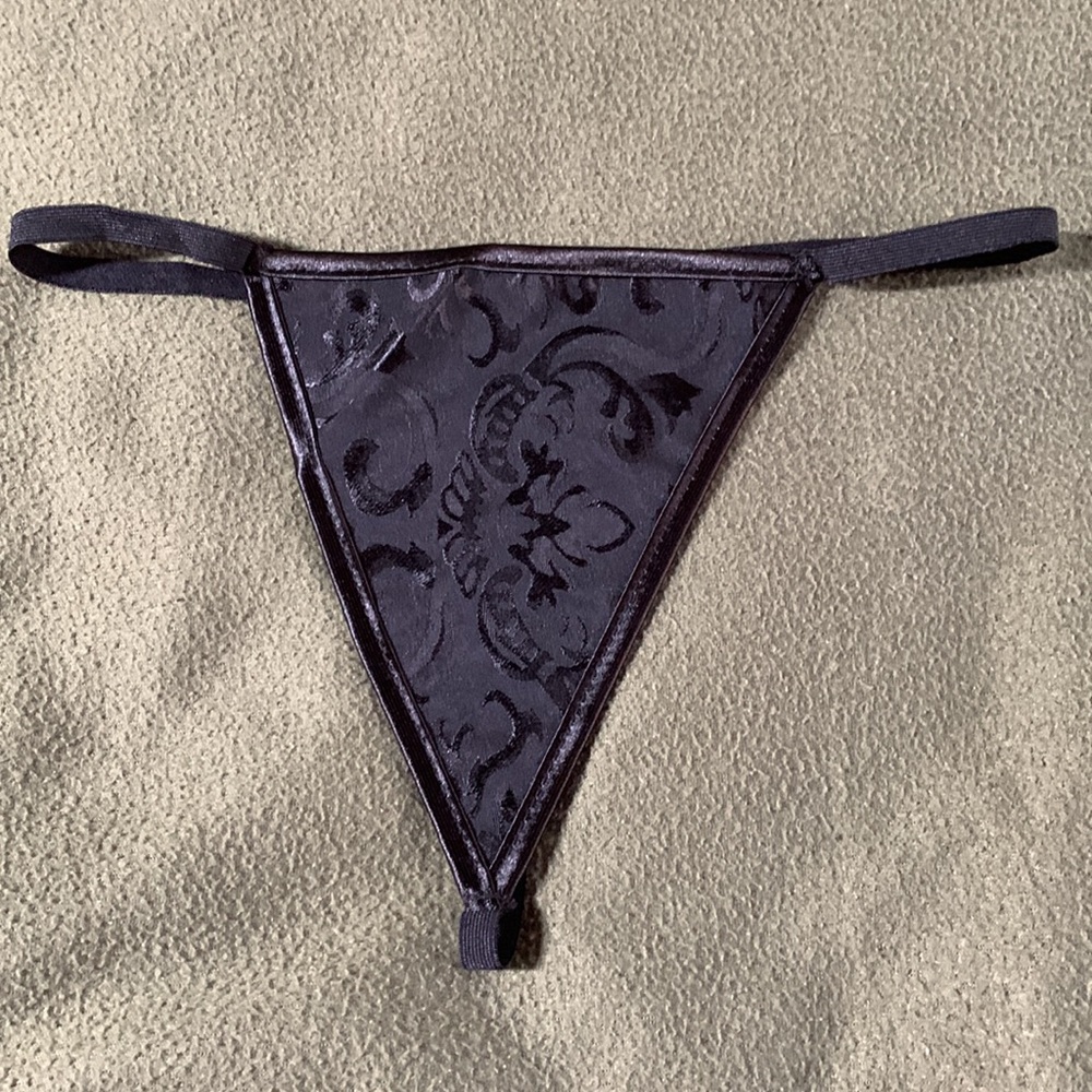 NWT elegant bustier w/ matching thong. Approx. 14 in. Expands approx. 4 inches - Picture 8 of 11